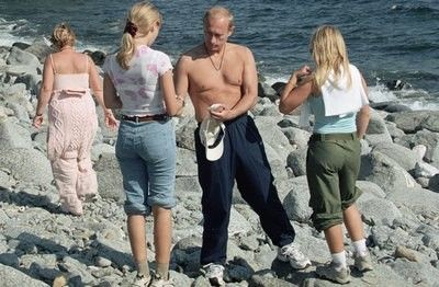 Володимир Путін з родиною