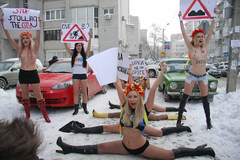 Акція FEMEN у Дніпропетровську_4