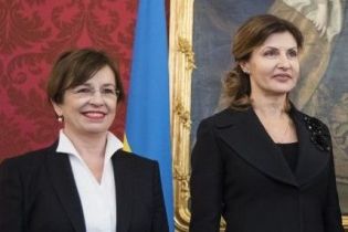 Битва образов первых леди: Марина Порошенко vs Дорис Шмидауэр