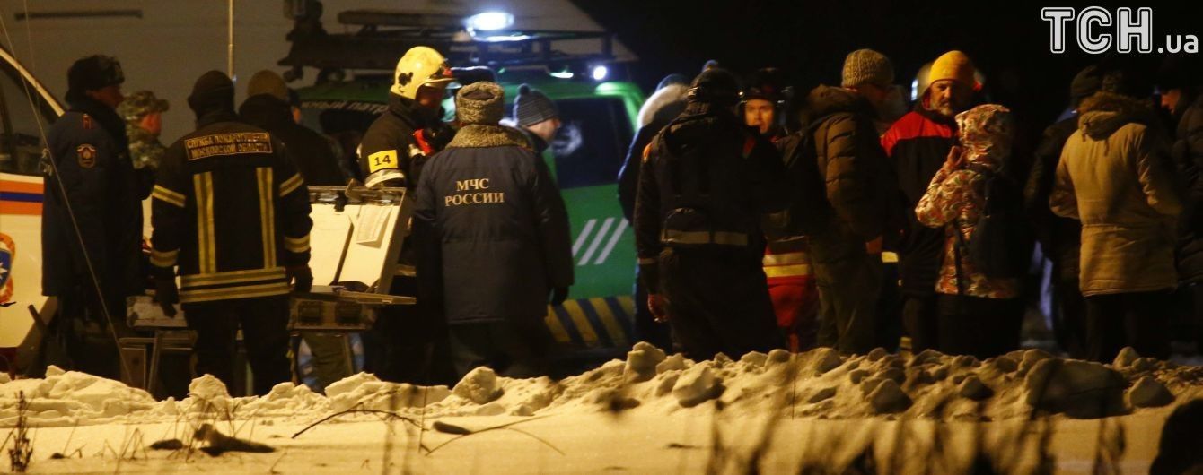 Обледеніння, несправність і помилка пілотування: ЗМІ назвали всі версії катастрофи Ан-148 у РФ