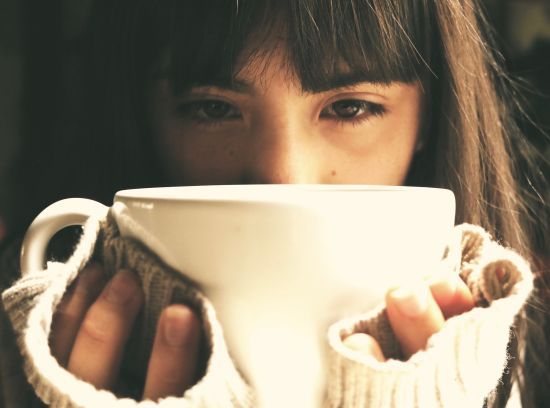 Безробітна росіянка випадково залишила 7 тисяч доларів чайових під час розрахунку за каву