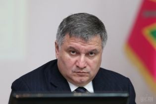"Варварська ситуація": Аваков звинуватив росіян у використанні лазерної зброї на Донбасі