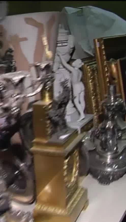 Экскурсия оставленными сокровищами беглого Януковича