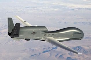 Американський безпілотник знову здійснив багатогодинну розвідку на Донбасі та поблизу окупованого Криму
