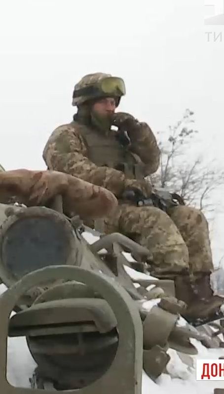 Українські десантники на фронті боронять спокій школярів в Авдіївці