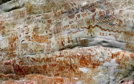 Сікстинська капела печерних людей: у Колумбії виявлено найбільшу у світі колекцію доісторичних наскельних зображень