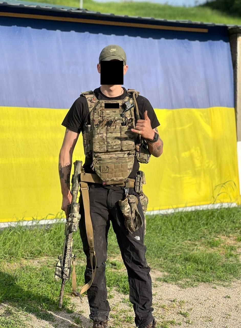 Колишній британський солдат, який воює за Україну / © 