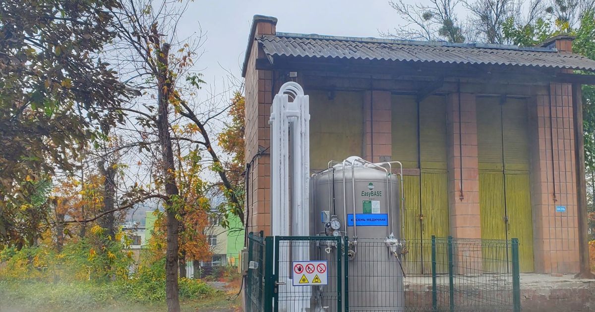 Статистика жизни: 3-тонной бочки кислорода Харьковской "инфекционке" уже не хватает