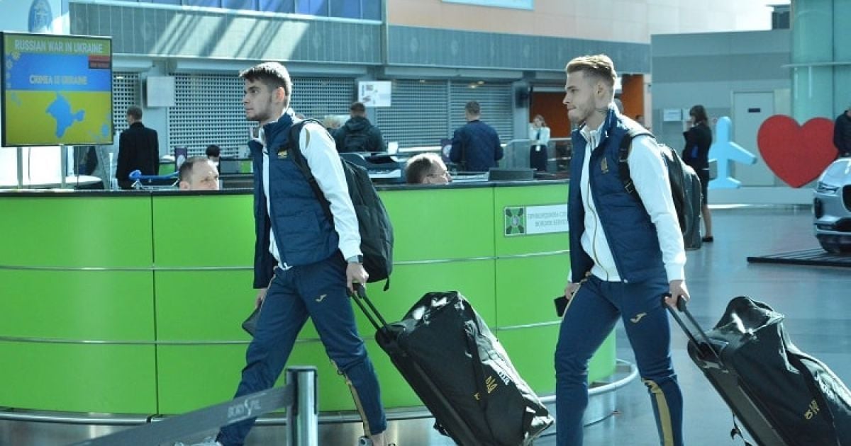 Дебют Ротаня в "молодежке". Сборная Украины прибыла в Турцию, где сыграет в международном турнире