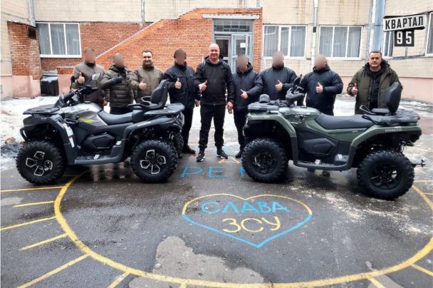 "Кварталівці" передали допомогу військовим на Донеччині