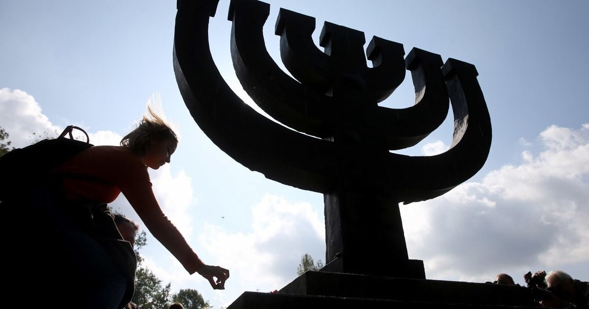 Одна з найбільших трагедій минулого століття: 27 січня - День пам'яті жертв Голокосту