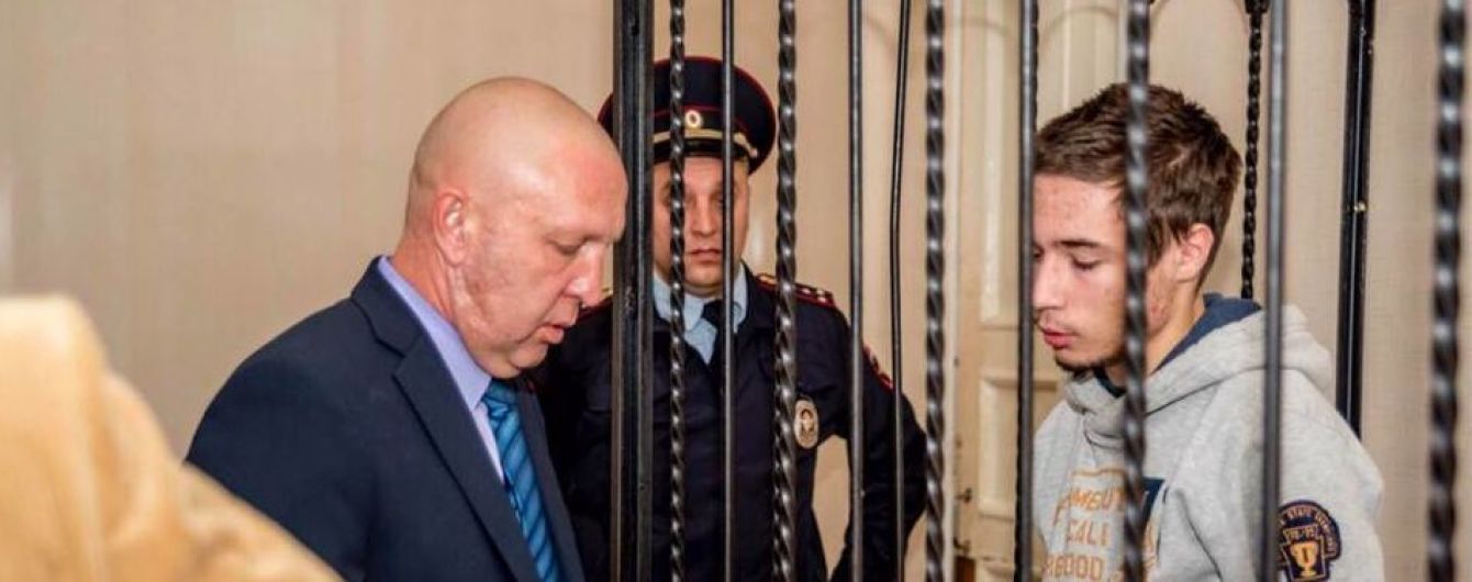 Ані передач, ані листів: батько незаконно утримуваного в РФ Гриба розповів про повну ізоляцію сина