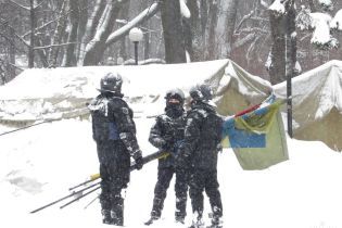 "Накопитель экстремистов, оружия и взрывчатых веществ - табу". Луценко отреагировал на стычки возле Рады