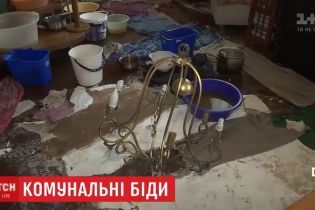 Квартиру известного писателя в результате коммунальной аварии залило горячей водой