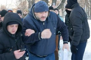 "Розписали будинок кров’ю": ватажок тітушок Крисін пояснив, навіщо йому державна охорона