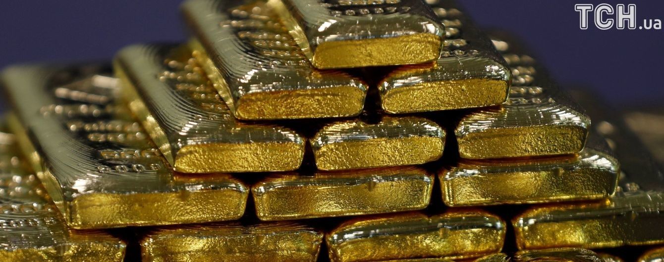 Золотовалютні резерви НБУ "худнуть" четвертий місяць поспіль