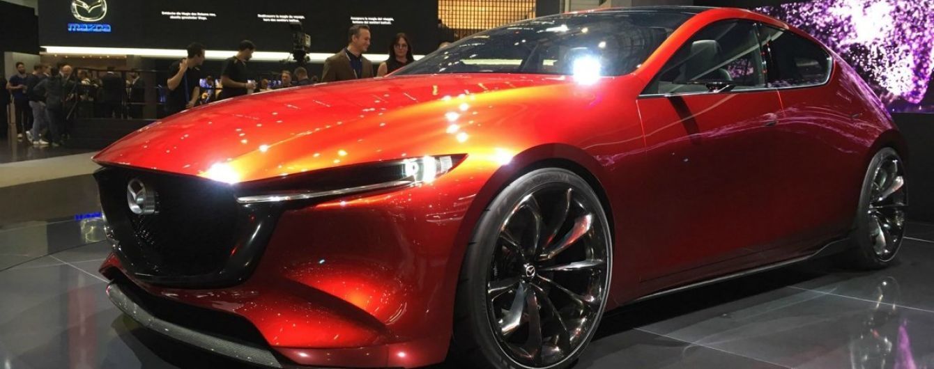 Mazda показала концепт будущей "тройки" с инновационным мотором