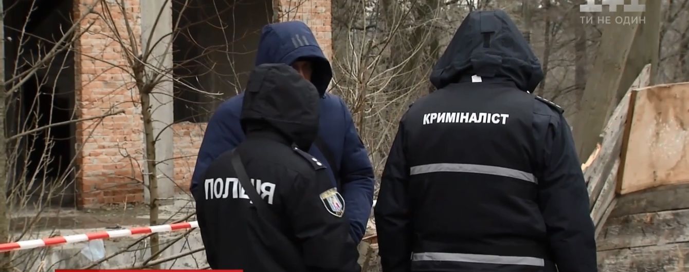Подробиці самогубства школярки в Києві: друзі-підлітки знали, де могла перебувати дівчинка