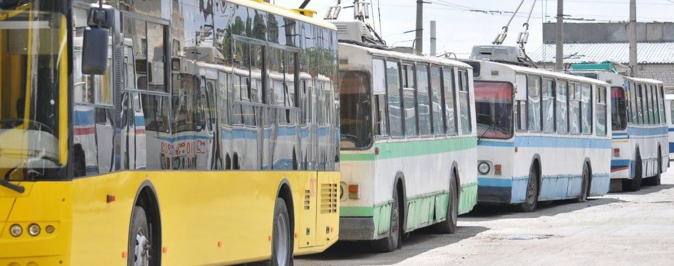 9 травня у Києві змінять маршрут руху тролейбусу та автобусу