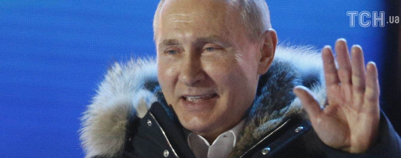 Путін назвав "неподобством" блокування виборчих дільниць у посольствах на території України