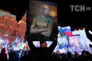 Порошенко назвав фарсом "нікчемні вибори" президента РФ у Криму