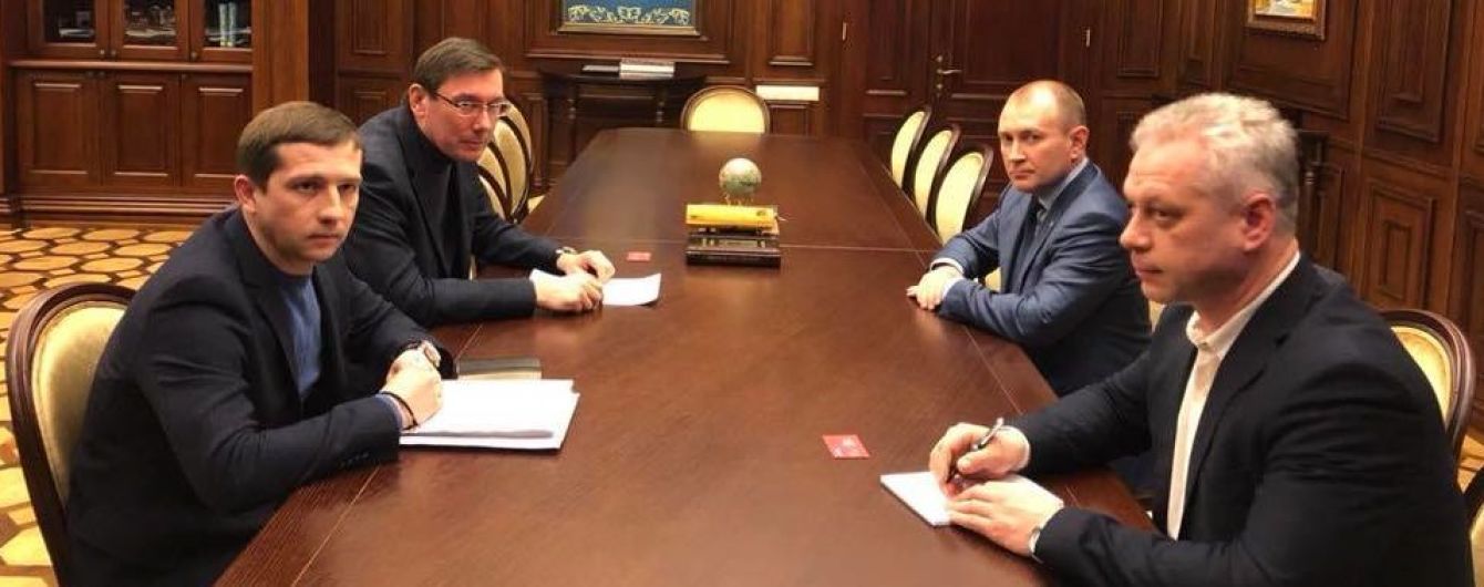 Луценко заявил о фактах пересылки через "Новую почту" безакцизного алкоголя и наркотиков