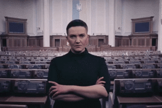 "Що, вср*лися?!" Надія Савченко на відео потролила нардепів