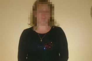 На адмінкордоні з Кримом силовики затримали жінку-дезертира