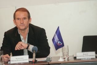 "Были нормальные деловые отношения". Медведчук рассказал, как выбрал Путина кумом