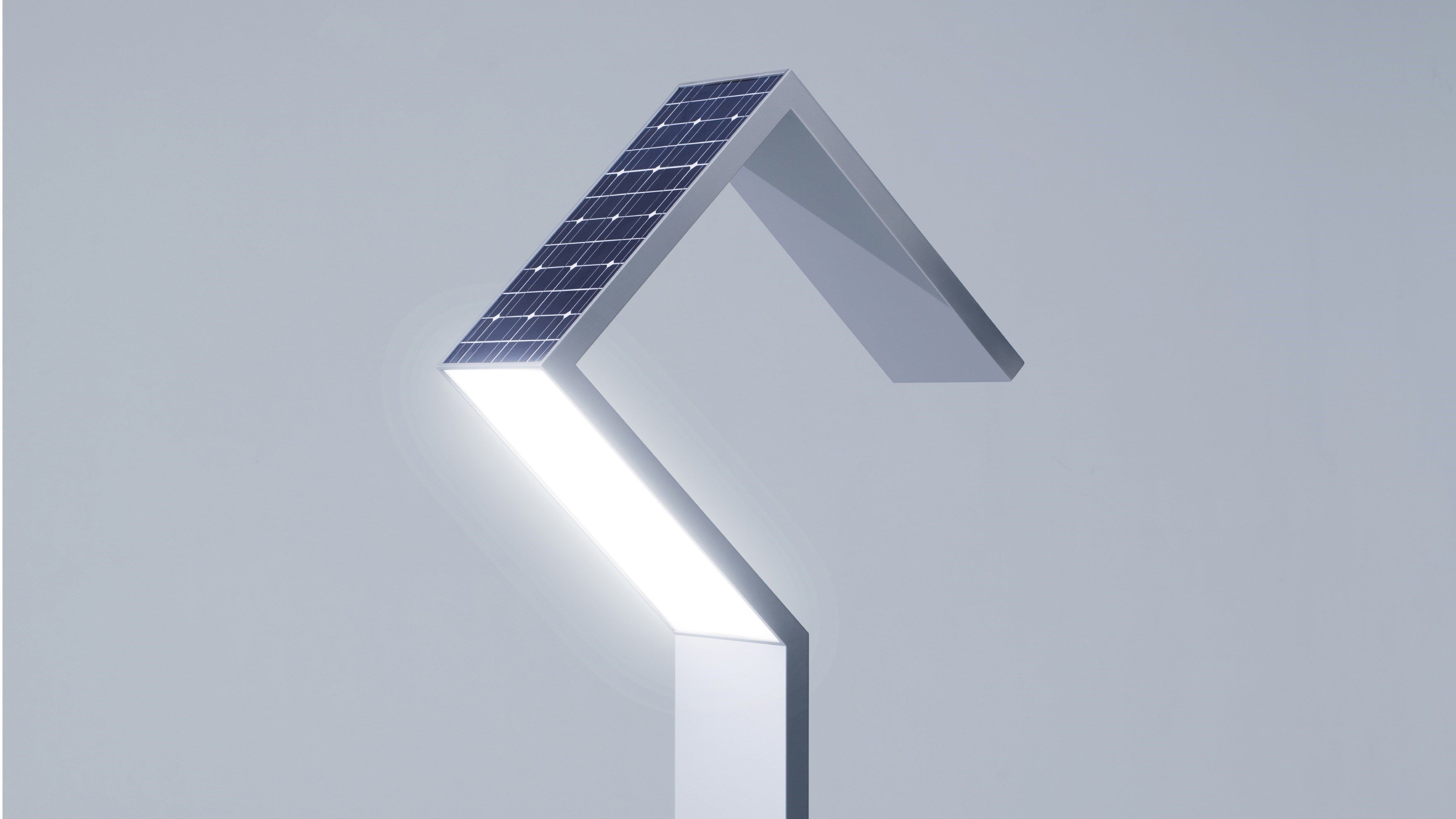 Nissan Leaf підживлює енергією японські міста