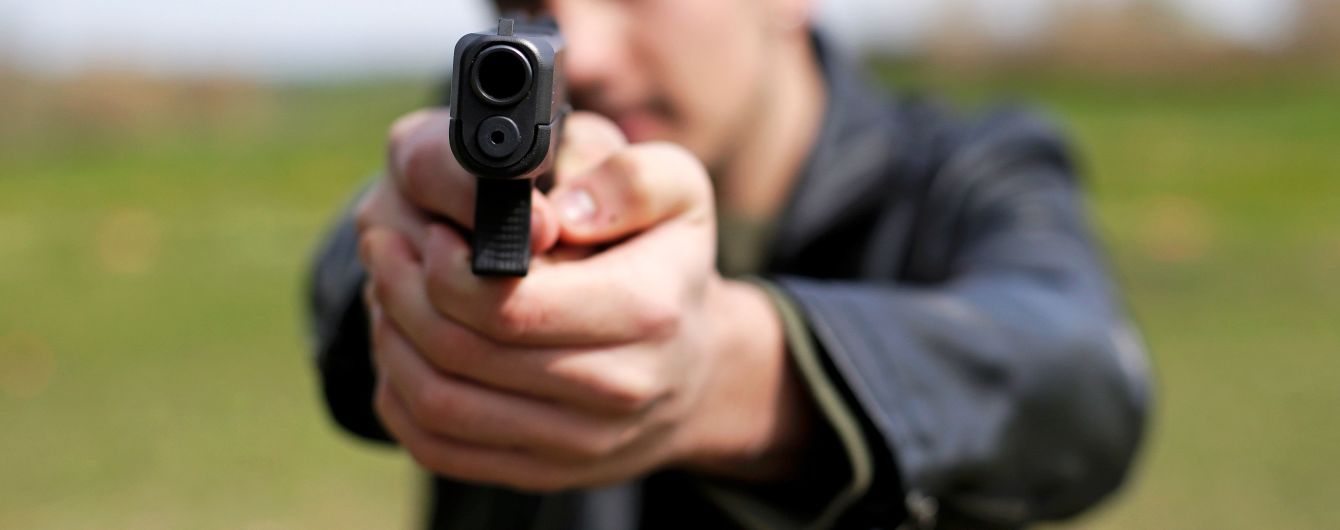 Нічна стрілянина у Києві: нападник поцілив у живіт опоненту і втік