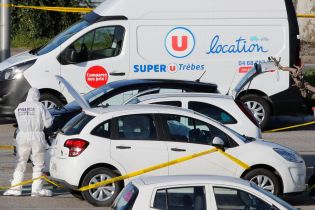 Загиблий французький жандарм-герой з супермаркету одружився за кілька годин до смерті