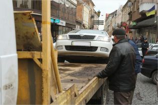 Водителей будут лишать автомобилей за неправильную парковку