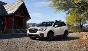 Subaru Forester стал технологичнее и комфортнее