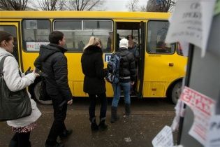 Пассажиры не смогут ездить стоя. В Днепре объявили войну переполненным маршруткам