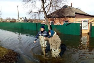 Охтирка та Чернігів залишаються підтопленими, але велика вода поступово відступає