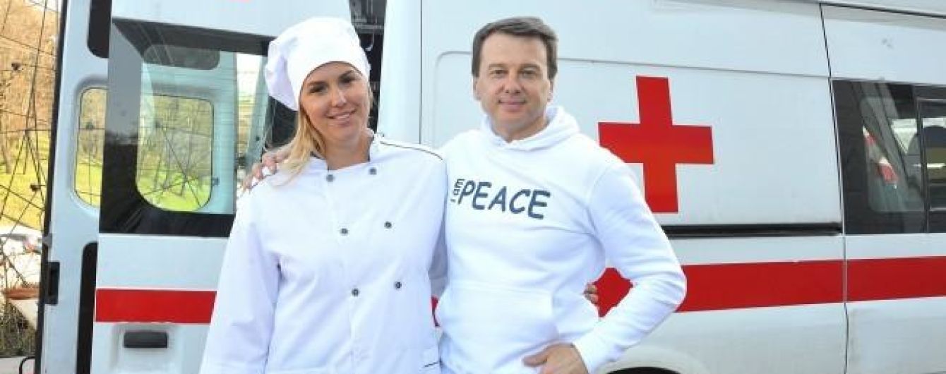 Яна Клочкова и Тимофей Нагорный подарили праздник для 1000 детей в Украинском Доме