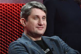 Заради долара по 8 гривень Янукович вичерпав золотовалютні резерви України - екс-банкір