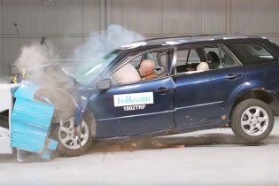 Шведы проверяют на прочность ржавые автомобили