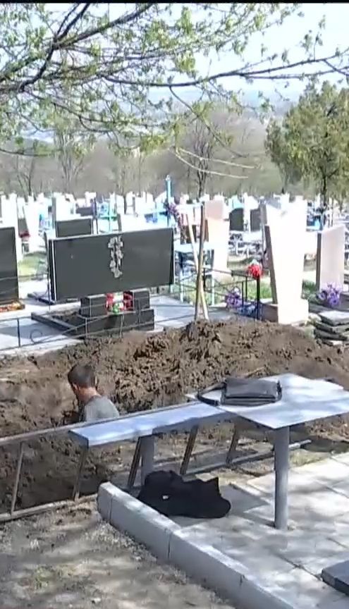 У передмісті Дніпра стався конфлікт на кладовищі між родичами померлого та ритуальною службою