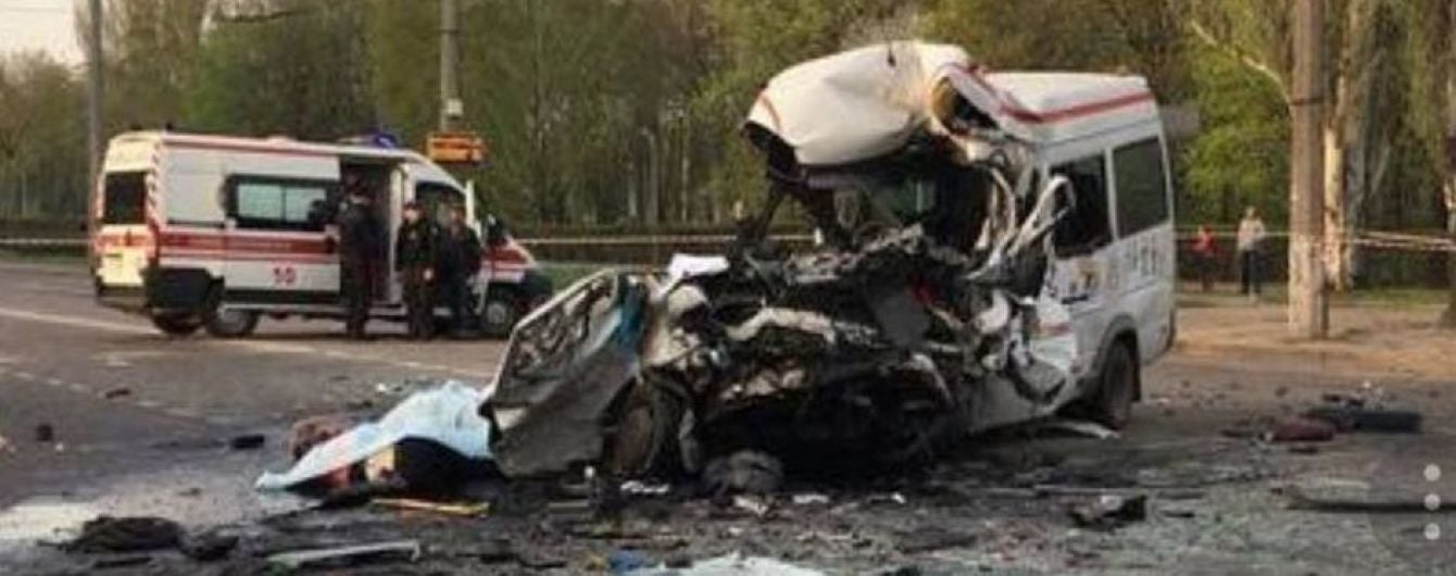 У Кривому Розі оголосили жалобу через загибель восьми людей у ДТП