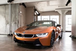 Спорткар BMW укомплектуют металлическими деталями, напечатанными 3D-принтером