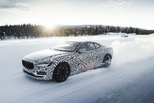 Volvo испытало гибридное купе в суровых полярных условиях