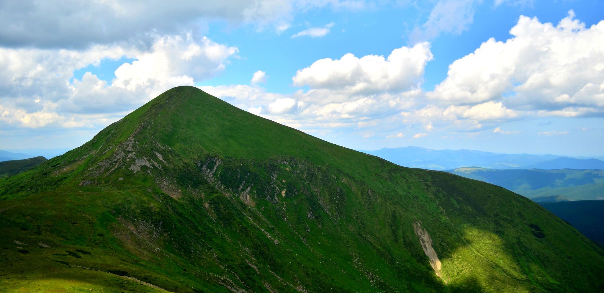 Гора Говерла, Карпати
