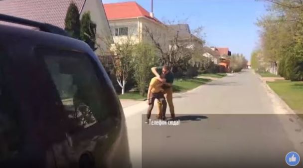 На журналістів 1+1 напали біля будинку міністра фінансів