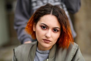 Виктория просит помочь ей собрать средства на дорогостоящую операцию
