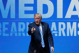 Трамп заявив, що ФБР влаштовувало змову проти нього