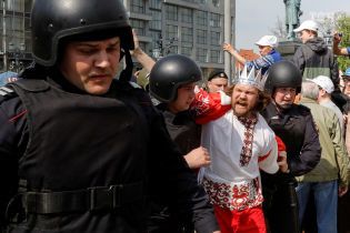 ЗМІ переконують, що мерія Москви фінансувала "казаків", які атакували учасників акції протесту опозиції