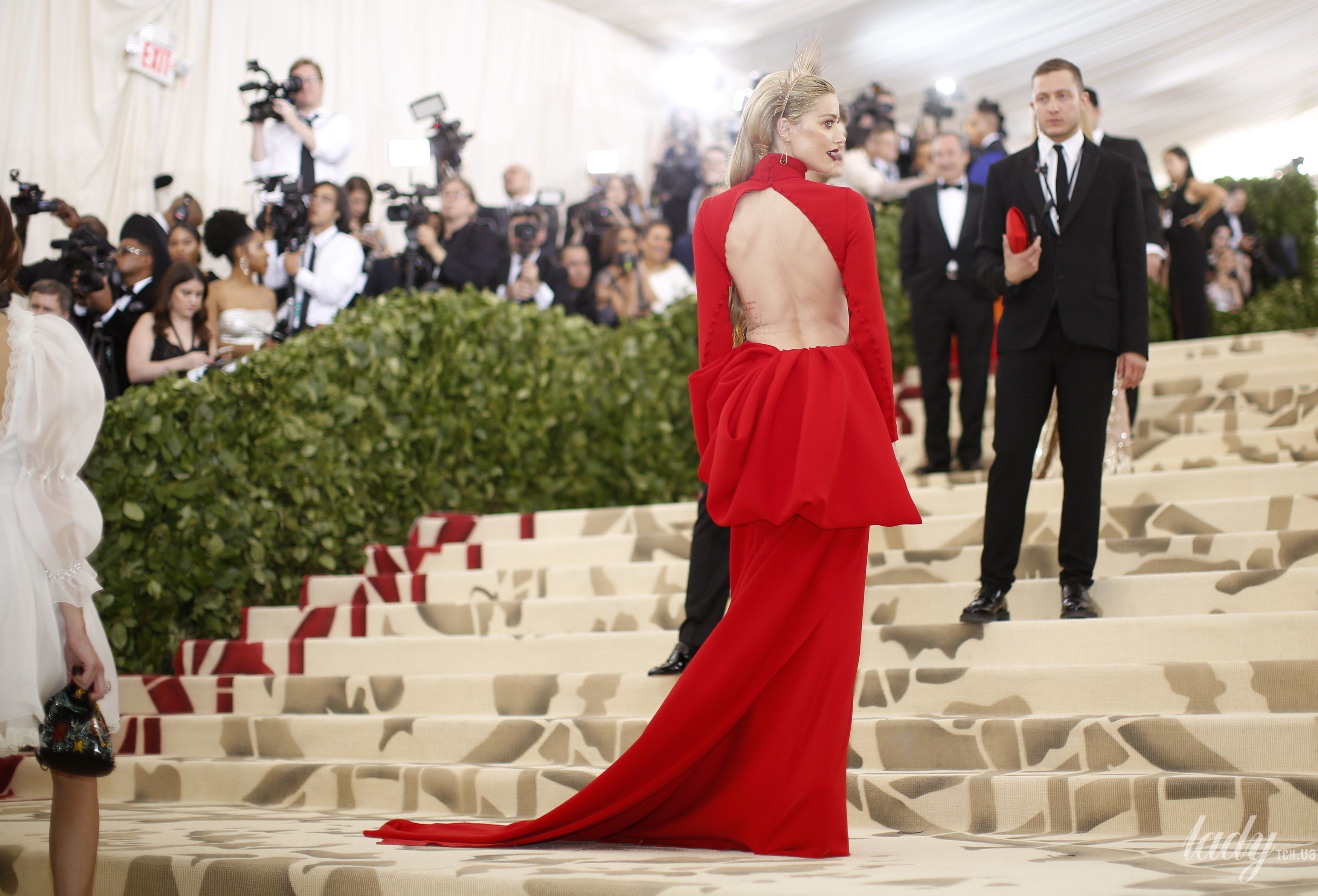 Эмбер Херд на Met Gala-2018_3