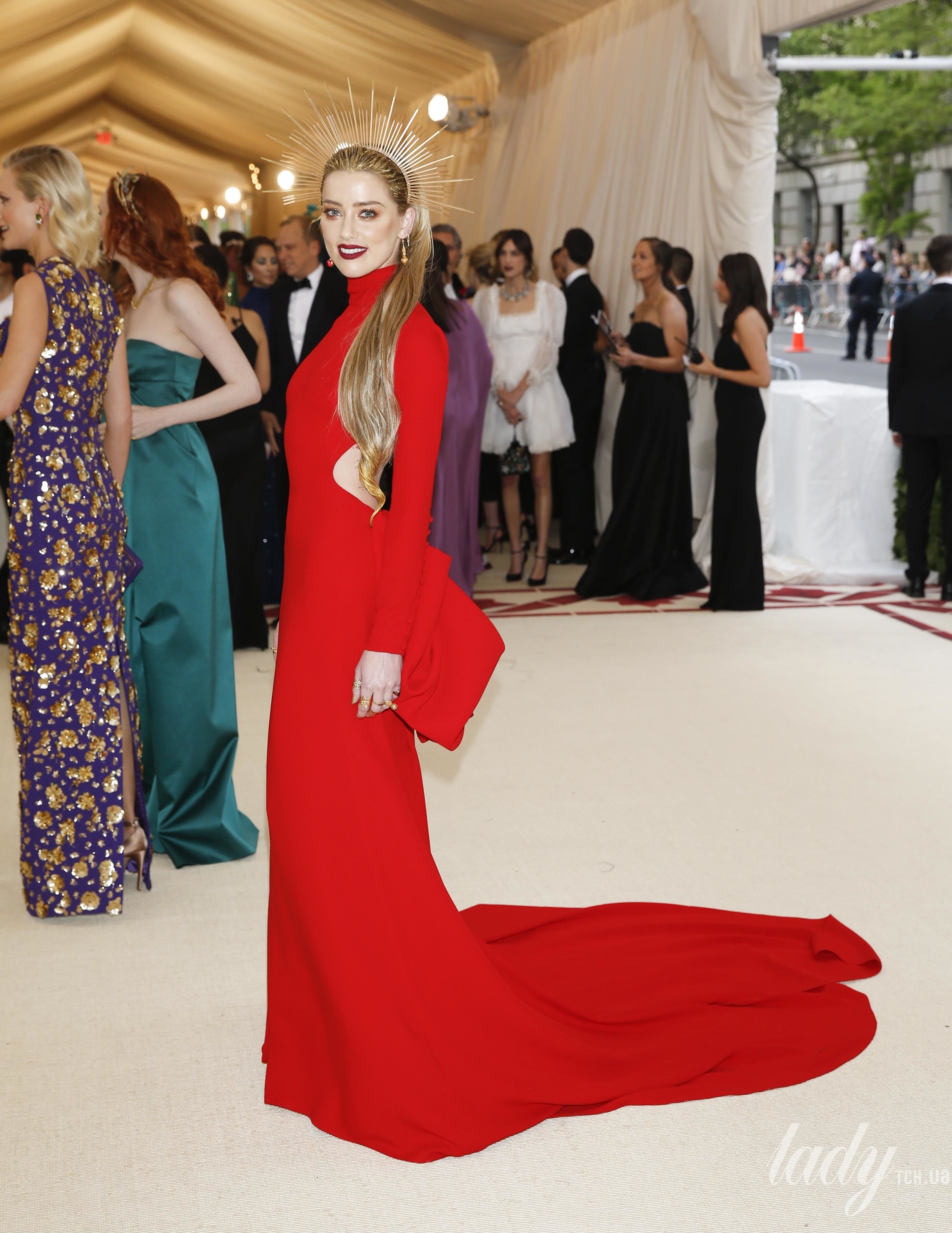Эмбер Херд на Met Gala-2018_4